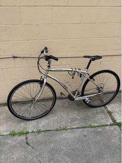GT Transeo Hybrid / Commuter Bike – Great Campus or City Bike