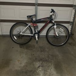 2 Bikes Both Have Flat Tires Asking 100 For Both Make Your Offers They Both Just Have Flat Tires 