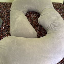 Pregnancy pillow