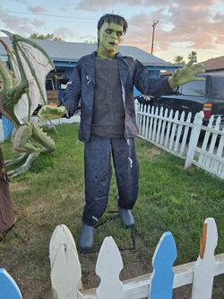 Life-Size Frankenstein Halloween Animatronic Decoration