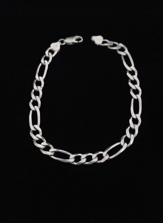 7" x 7mm Solid Sterling Silver Figaro Chain Bracelet, Made in Italy. MINT!