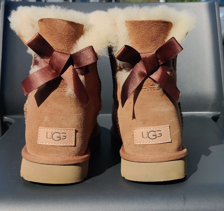 UGG Women Tan Boots