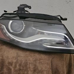 2009-2012 Audi A4 Xenon HID Headlights Oem