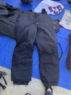 Woman’s size 12 snowboard pants
