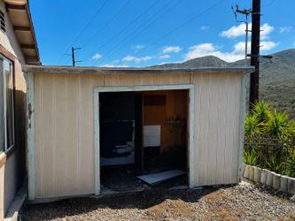 FREE SHED – YOU DISASSEMBLE & HAUL AWAY
