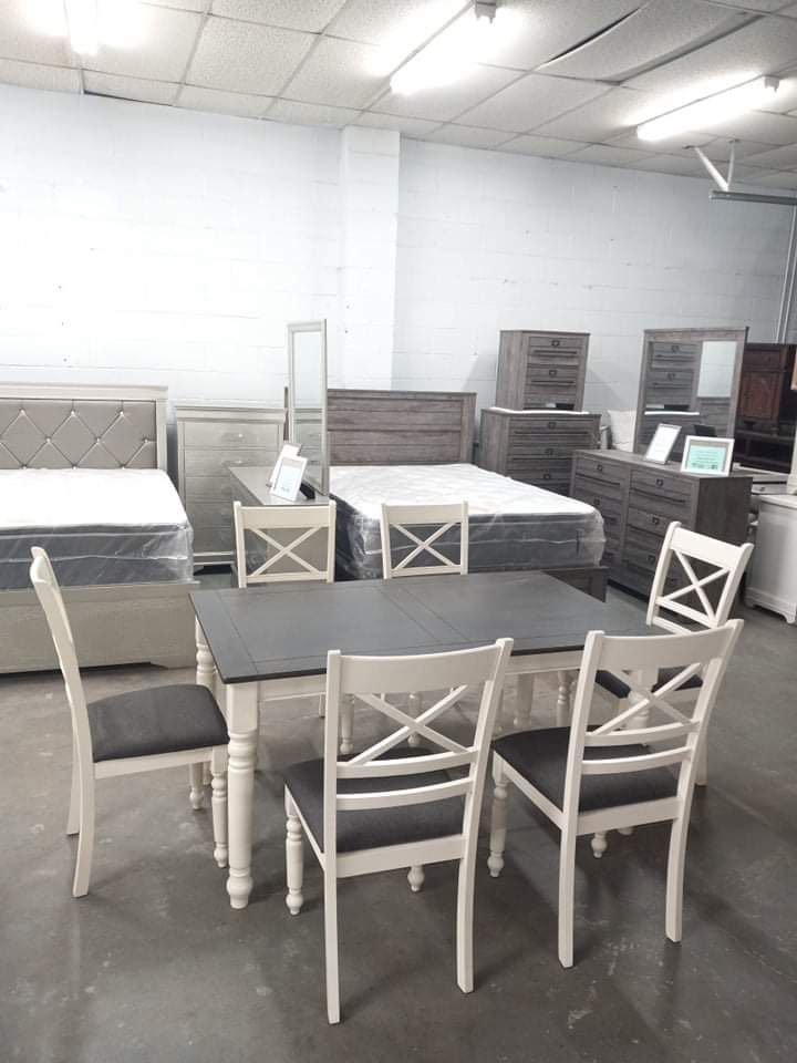New: Farmhouse Style Table Has 6 Chairs