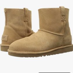UGG  Mid Calf Boots