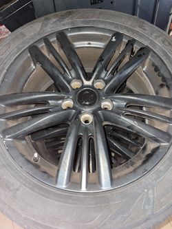 17 inch Infiniti rims tires are still have good tread