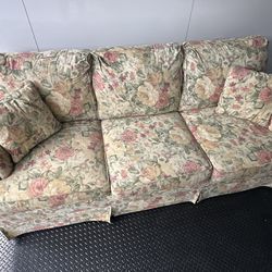 Queen Size Pullout Couch.