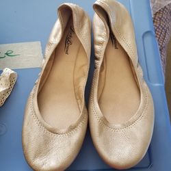 Lucky Brands size 8 1/2 Emmie metallic Gold flats