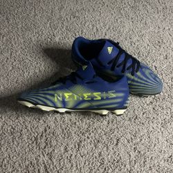 adidas Nemeziz .4 FxG J Size 8 Soccer Cleats