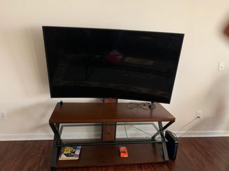 Tv stand with swivel mont