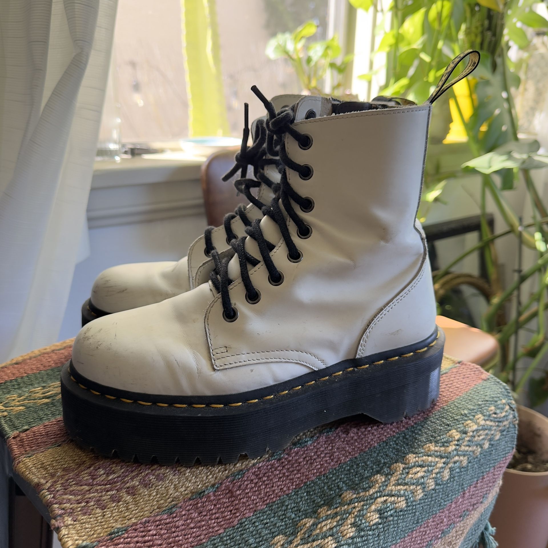 Dr. Martens Jadon Boots