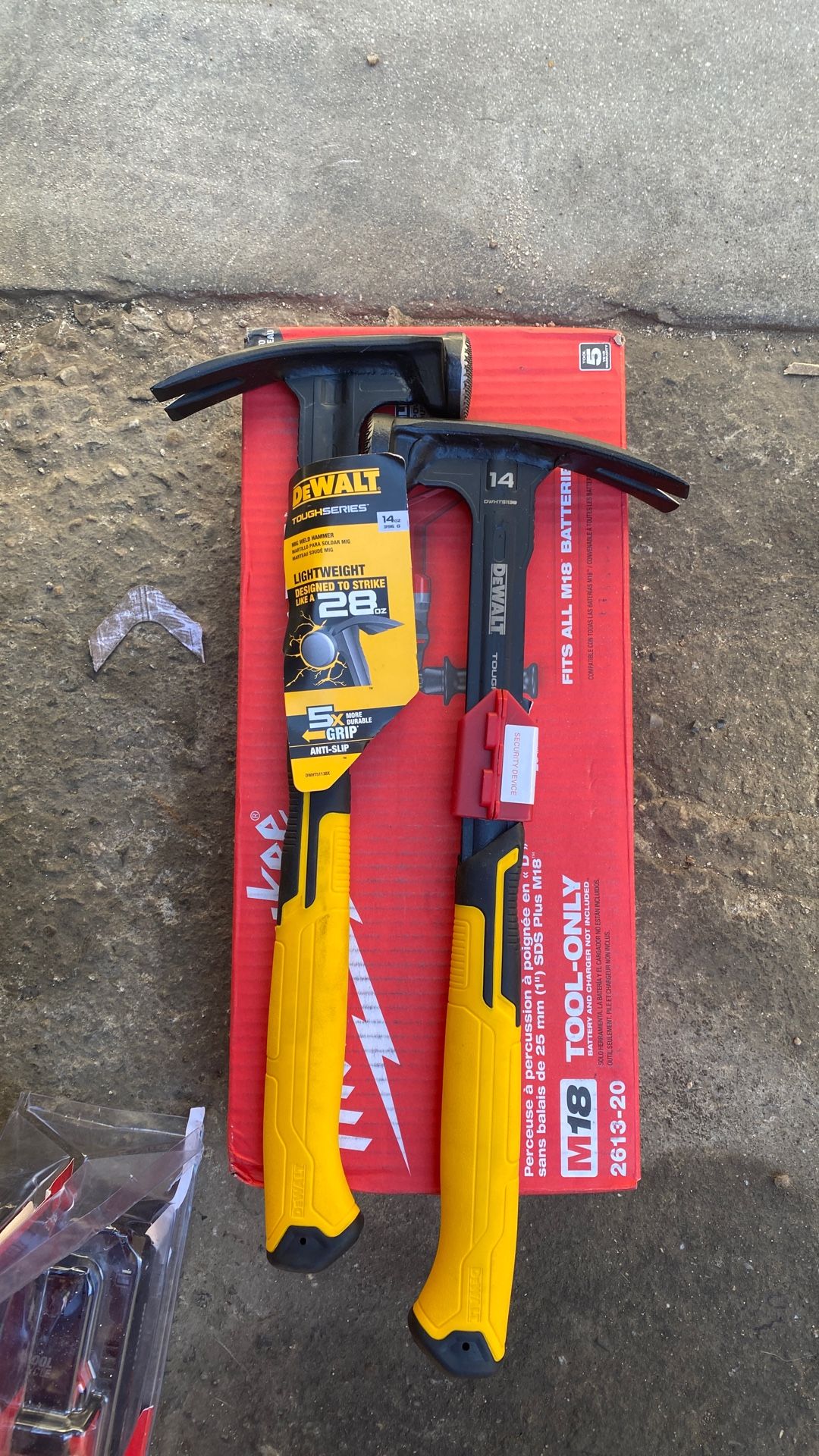 Dewalt 14 Oz Hammer $40 Each/cada Uno