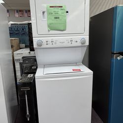 Frigidaire Gas Washer/Dryer Laundry Center 3.9 Cu. Ft Washer and 5.5 Cu. Ft. Dryer flcg7522aw