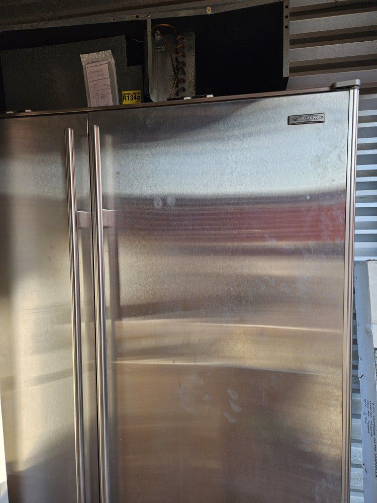 Sub Zero Refrigerator For Sale
