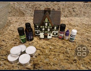 Bundle Calming & Relaxing Oils And A Hand Madee LITHUANIAN Ceramic. All You See In Picd For $6
