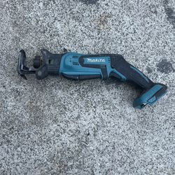 Makita cordless reciprocating saw