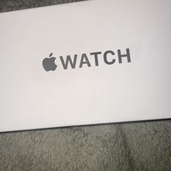 Brand New Sealed Apple Watch SE3 40mm Midnight , Came Out 2025 One Of The Newest 