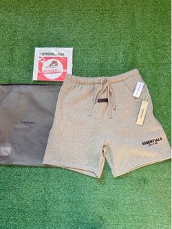 NEW Fear of god essentials shorts dark oatmeal