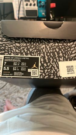 Women’s Jordan shoes, size 7