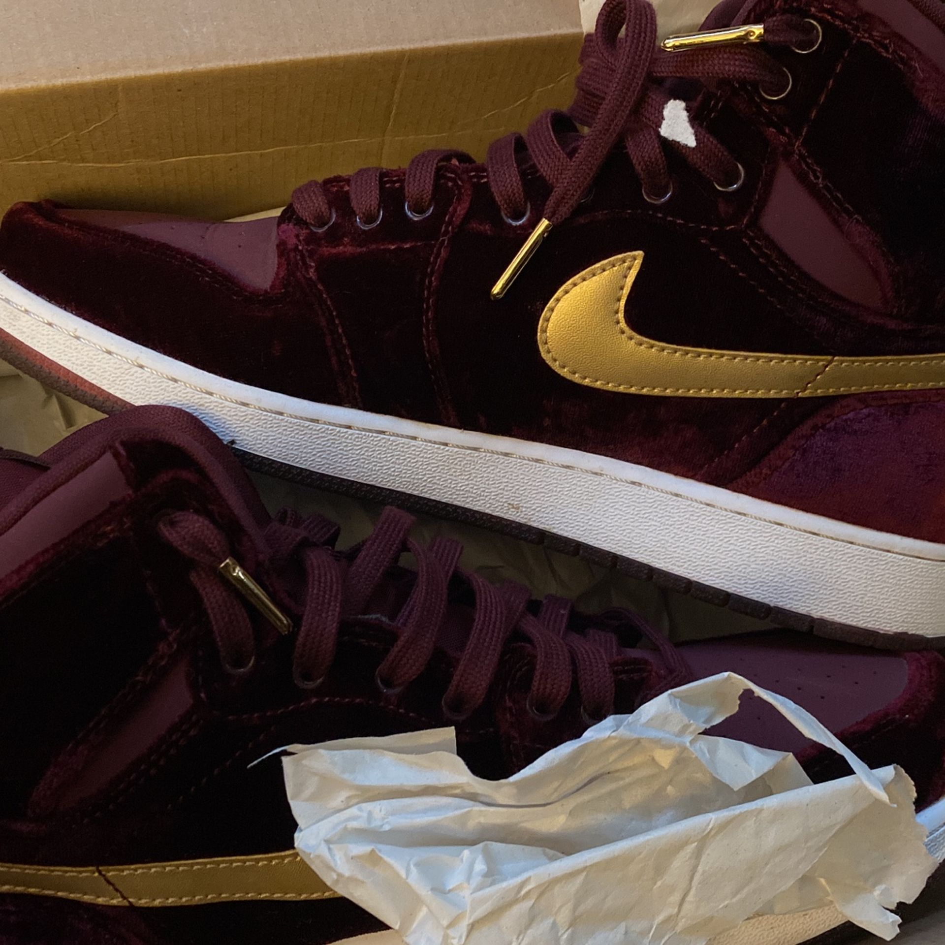 AIR JORDAN 1 RET HI PREM HC GG SIZE 9.5 Men
