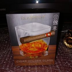Whiskey Glass With Cigar Holder