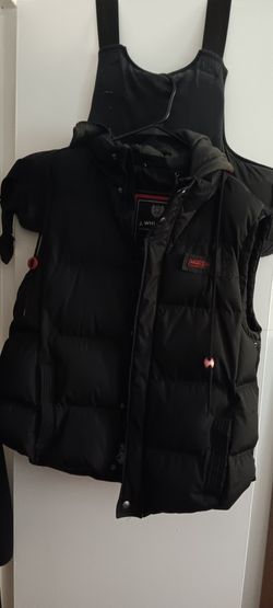 BLACK VEST