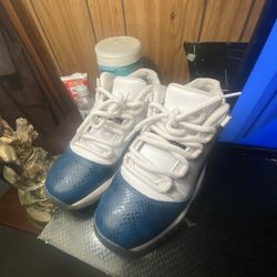 Air Jordan 11 Retro Low Snakeskin Gs Size 7