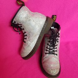 Dr Martens GIRLS BOOTS SIZE 3