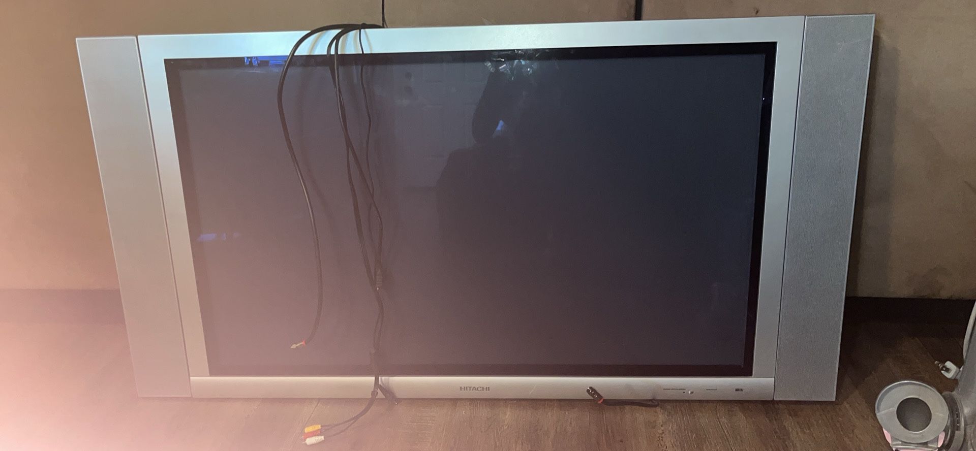 Flat Screen 60 inch tv not smart 