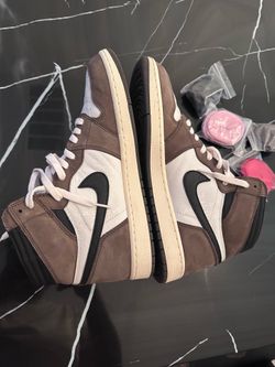 Travis Scott 1s