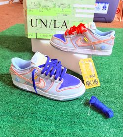 Nike dunks union LA passport size 8.5m worn a few times $65