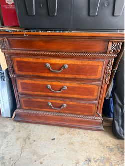 Dresser