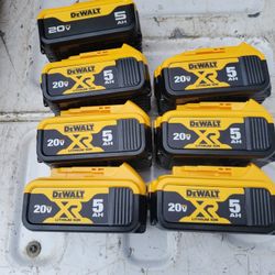 Dewalt Battery 5 Ah Xr Read Description