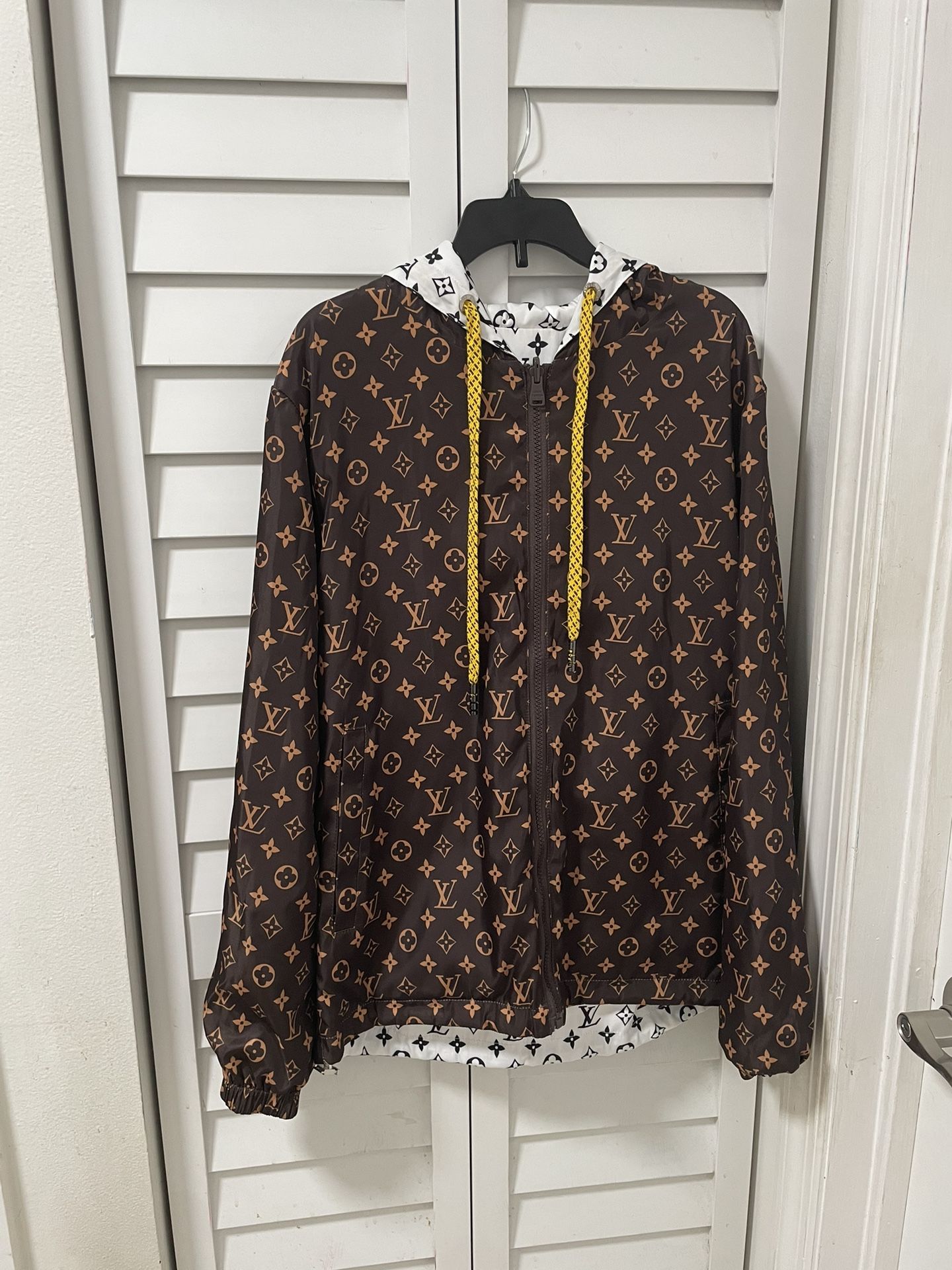 Mens Designer Reversible Monogram Windbreaker jacket Brown/White SIZE MEDIUM