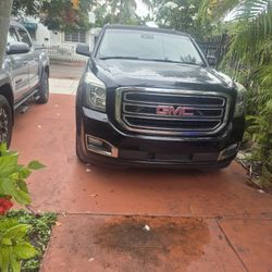 Gmc Yucon En Exclente Condiciones Todo Le Funciona Bie