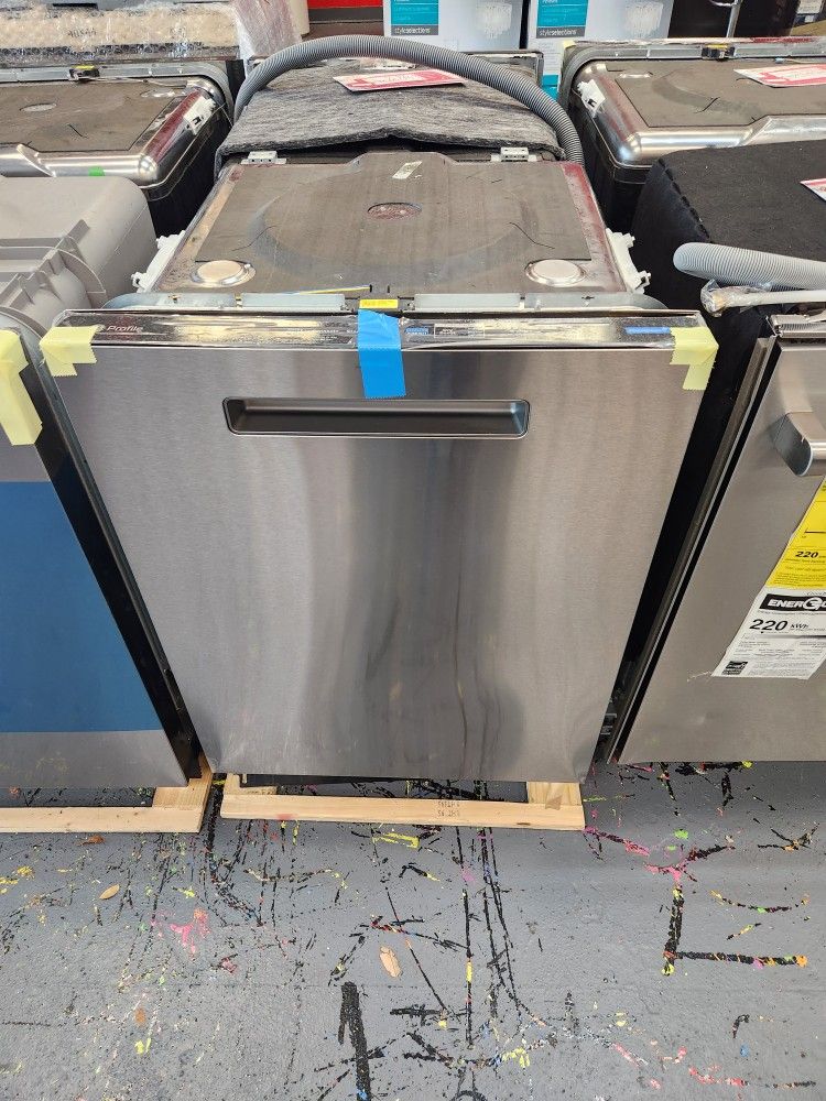 GE Profile 24 Inch Stainless Steel Dishwasher PDP795SVIFS