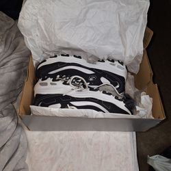 White and black memory foam sketchers sneakers 8.5