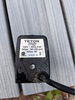 Tieton XS 250 water pump for fountains/ ponds