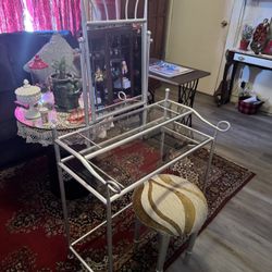 ✨ Silver Vanity W Stool ✨