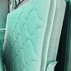 Full Mattress + Box Spring ( sell a set ). Like New 