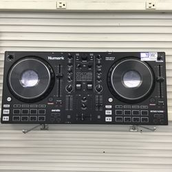 NUMARK Four De Controller 