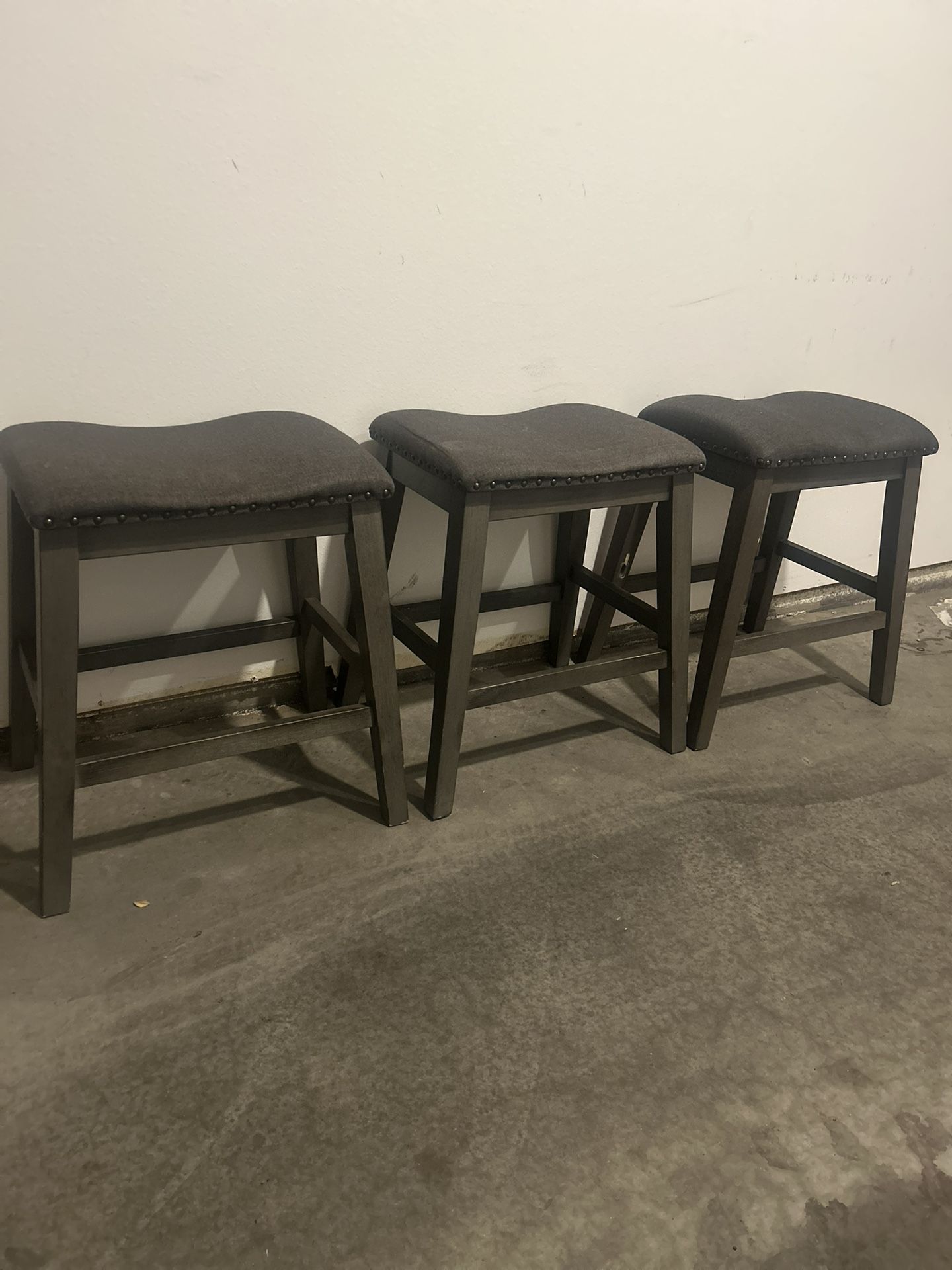 3 Grey Bar Stools Good Condition
