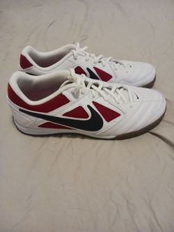 New nike gato white/ red