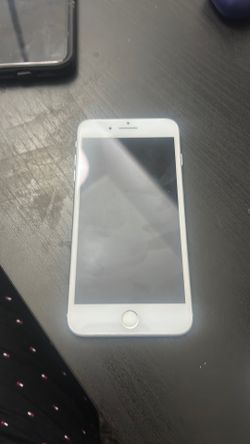 iPhone 8 plus unlocked not set up yet 64
