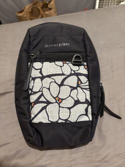 (Brand New) Sherpani Metro AT Convertible Travel Sling sakura