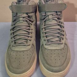 Nike Air Force 1 High (GS) "Medium Olive" - Sz 4.5y