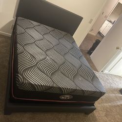 Queen Bed  Mattress And boxspring