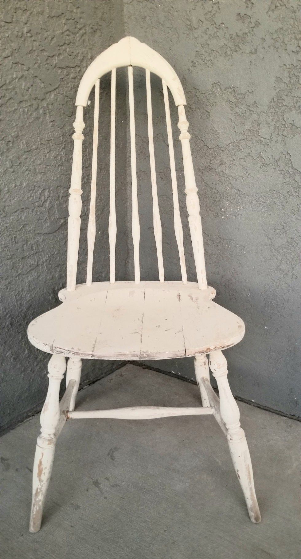 Shabby Chic-ANTIQUE CHAIR